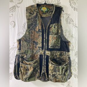 Cabela's Hunting Fishing Vest Mens
XL Camo Seclusion Mesh Tactical
Game Pouch‎